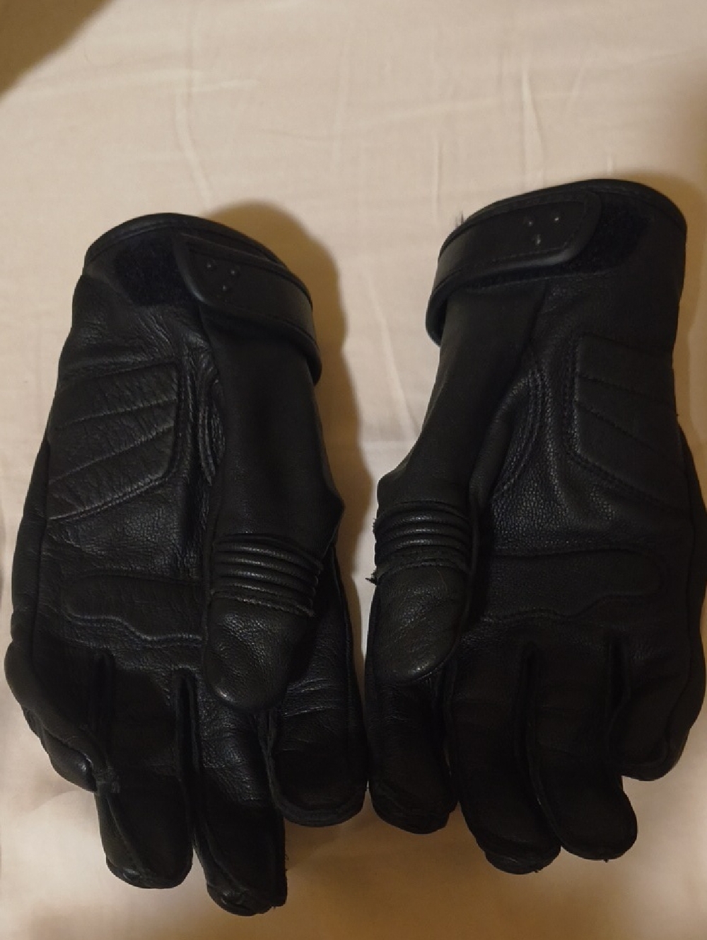 Motorcycle Gloves - Picture 2 of 4